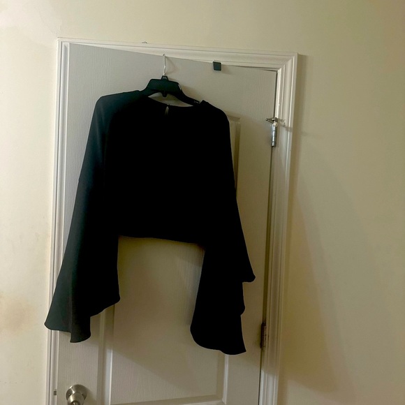 Elegant Black Peplum Sleeve Top - Picture 3 of 3